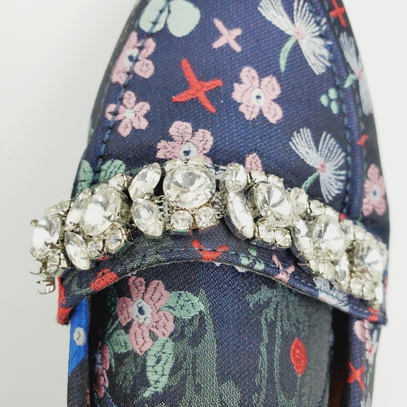 Shoedazzle Cathleen Rhinestone Floral Flat 7.5 - Picture 4 of 10